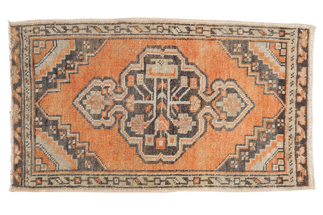 1.5x3 Vintage Distressed Oushak Rug Mat // ONH Item 6186