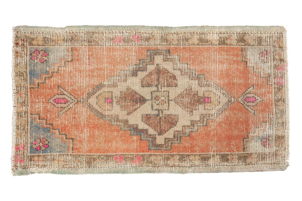 1.5x3 Vintage Distressed Oushak Rug Mat // ONH Item 6189