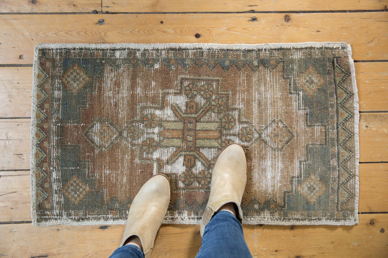 1.5x3 Vintage Distressed Oushak Rug Mat // ONH Item 6190 Image 1