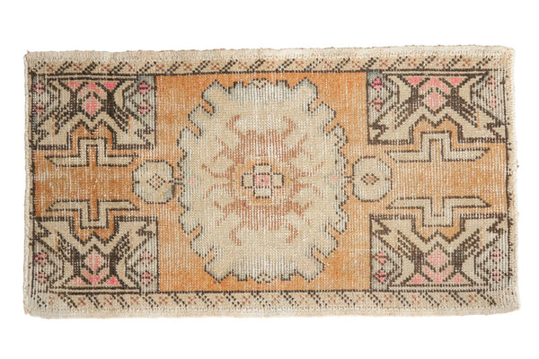 1'6" x 2'10" Vintage Distressed Oushak Rug Mat / Item 6192 image 1