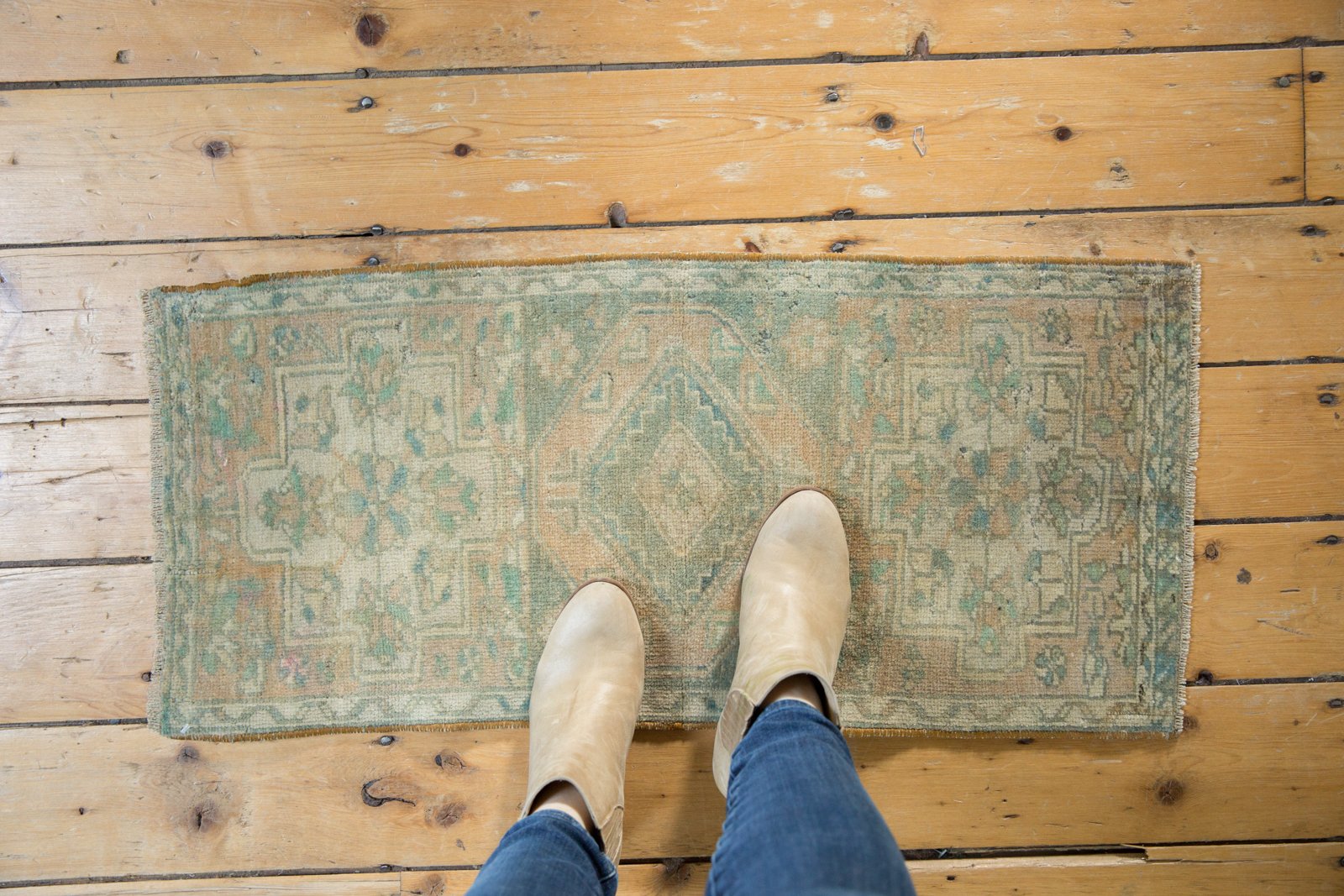  Vintage Distressed Oushak Rug Mat / Item 6198 image 2