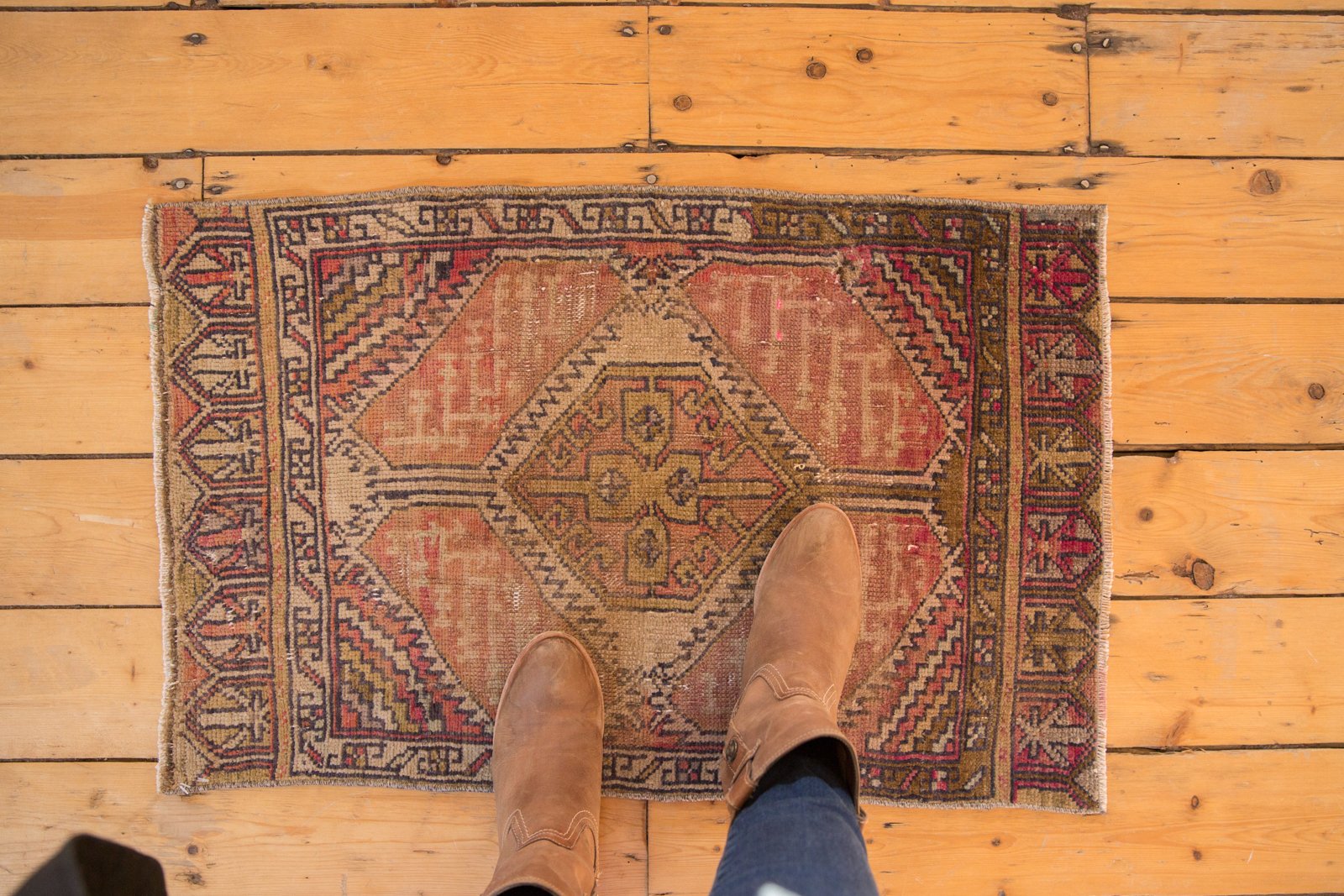 Vintage Distressed Oushak Rug Mat / ONH item 6204 image 1