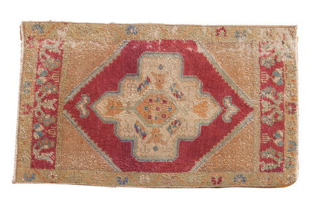 Vintage Distressed Oushak Rug Mat / ONH item 6205