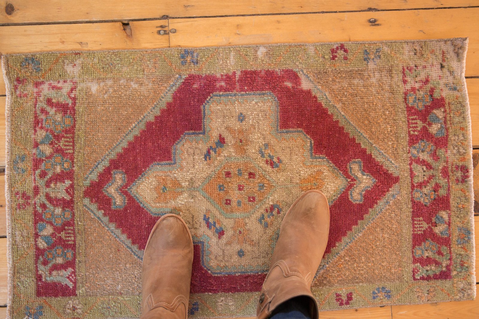 Vintage Distressed Oushak Rug Mat / ONH item 6205 image 1