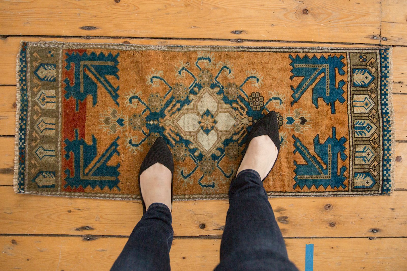 1.5x3.5 Vintage Distressed Fragment Oushak Rug Mat Runner // ONH Item 6209 Image 1