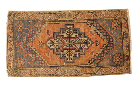 1.5x3 Vintage Distressed Oushak Rug Mat // ONH Item 6217