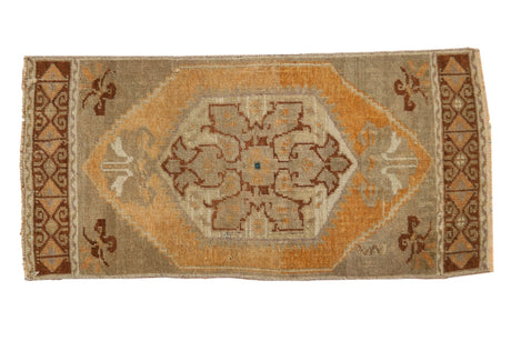 1.5x3 Vintage Distressed Oushak Rug Mat // ONH Item 6218