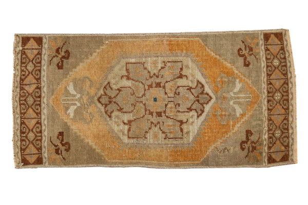 1.5x3 Vintage Distressed Oushak Rug Mat // ONH Item 6218