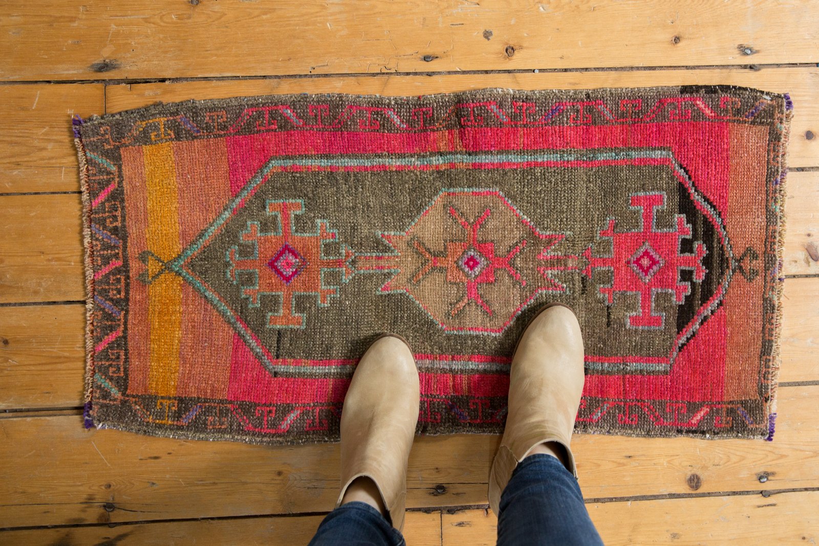  Vintage Distressed Oushak Rug Mat / Item 6353 image 2