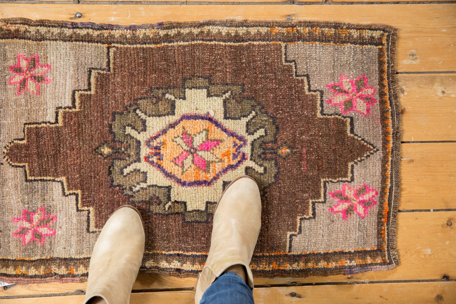 1.5x2.5 Vintage Distressed Oushak Rug Mat // ONH Item 6355 Image 1