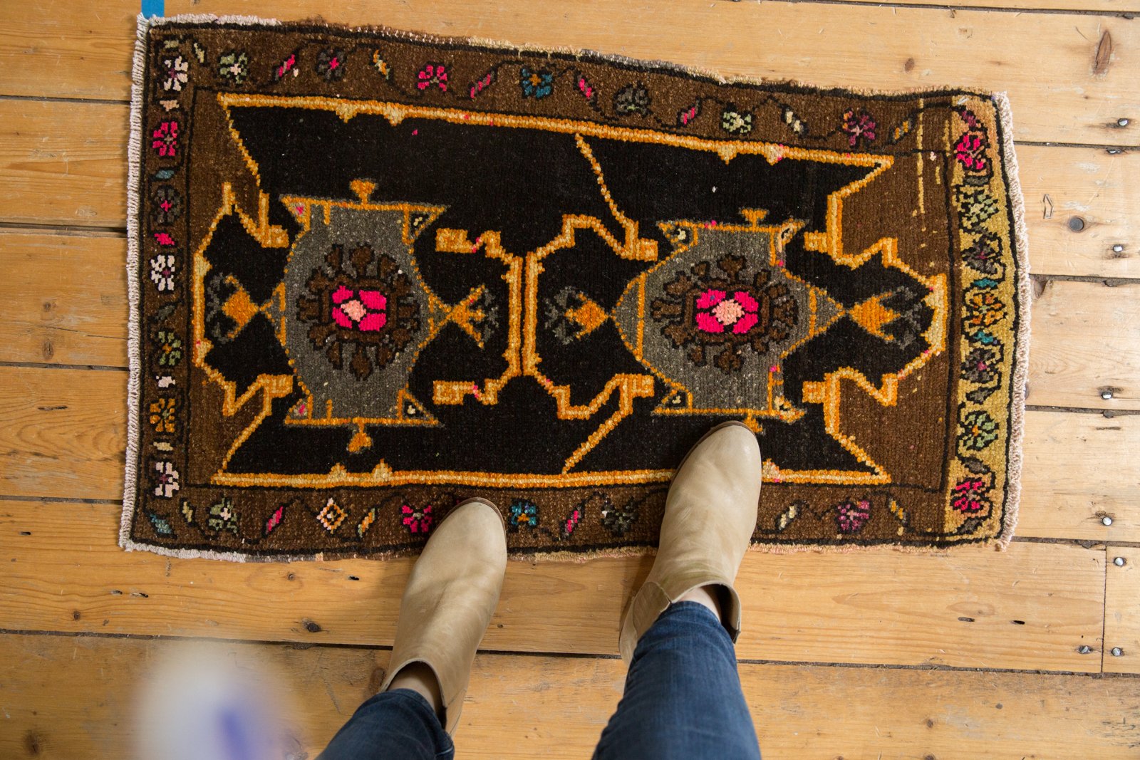 2x3 Vintage Oushak Rug Mat // ONH Item 6361 Image 1