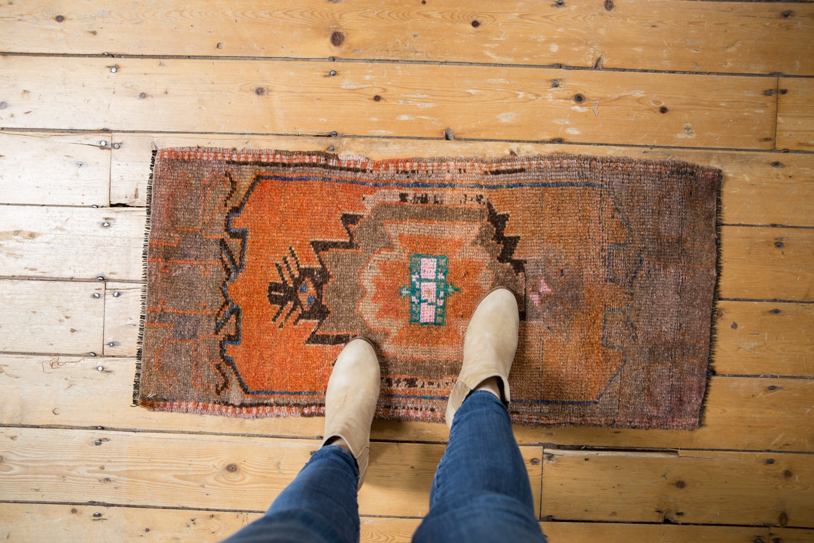 1.5x3.5 Vintage Distressed Oushak Rug Mat Runner // ONH Item 6367 Image 1