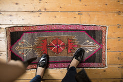  Vintage Distressed Oushak Rug Mat Runner / Item 6374 image 2