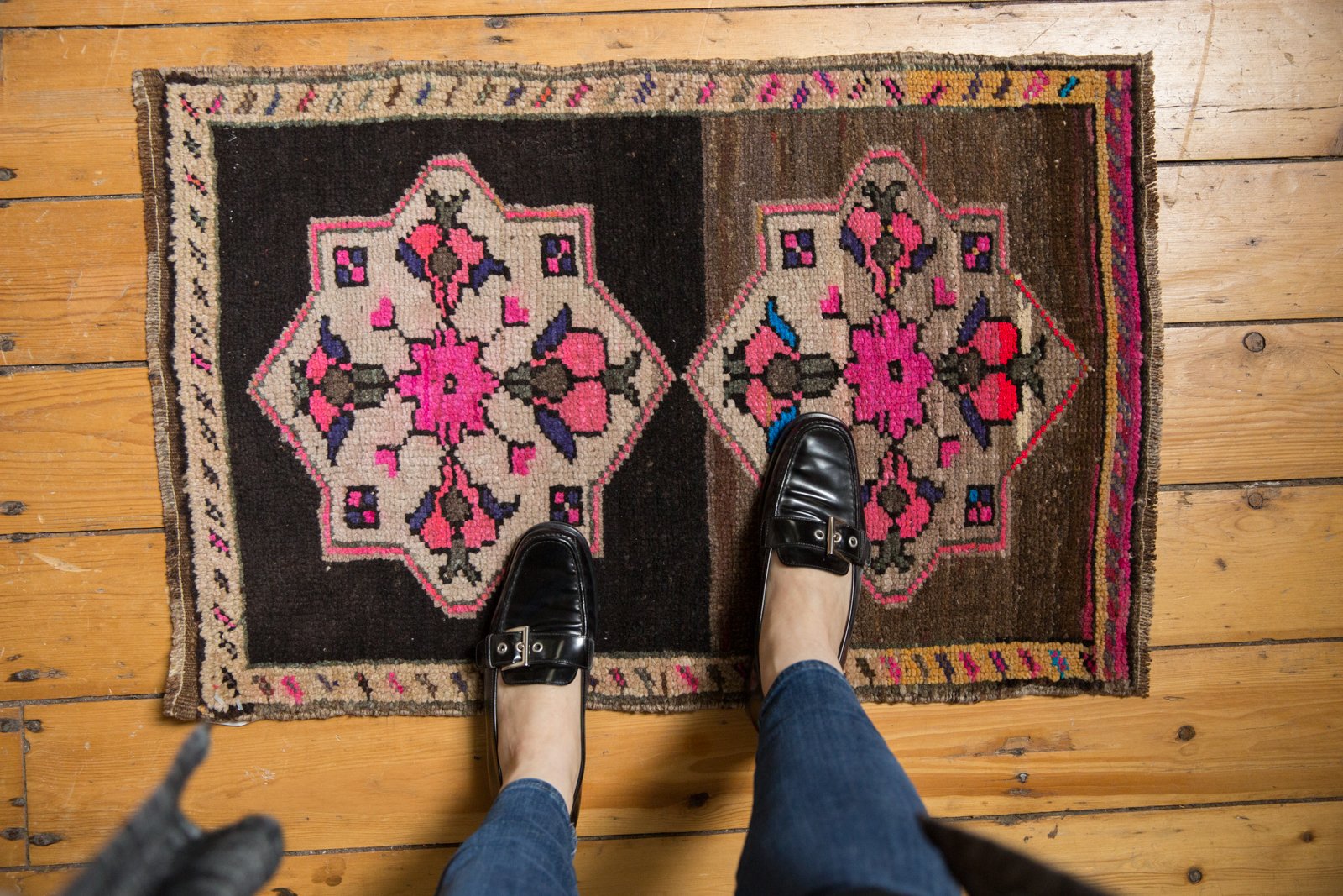 1.5x3 Vintage Distressed Oushak Rug Mat // ONH Item 6389 Image 1