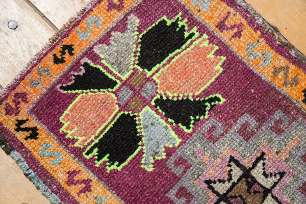  Vintage Distressed Oushak Rug Mat / Item 6393 image 4