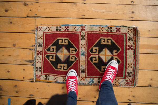 1.5x3 Vintage Oushak Rug Mat // ONH Item 6404 Image 1