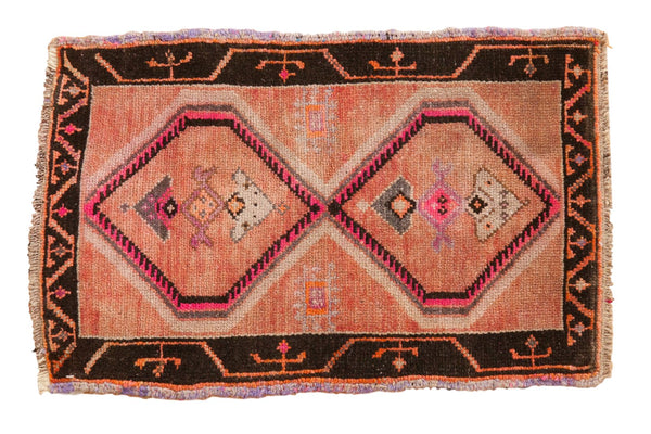 1.5x3 Vintage Distressed Oushak Rug Mat // ONH Item 6405