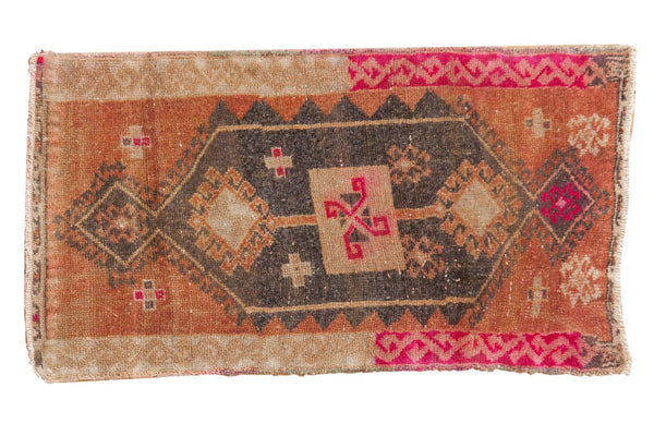 1.5x3 Vintage Distressed Oushak Rug Mat // ONH Item 6406
