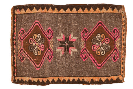 Vintage Distressed Oushak Square Rug Mat / ONH item 6407