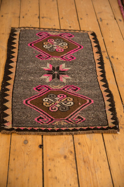 Vintage Distressed Oushak Square Rug Mat / ONH item 6407 Image 4