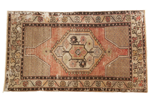 Vintage Distressed Oushak Rug / ONH item 6486