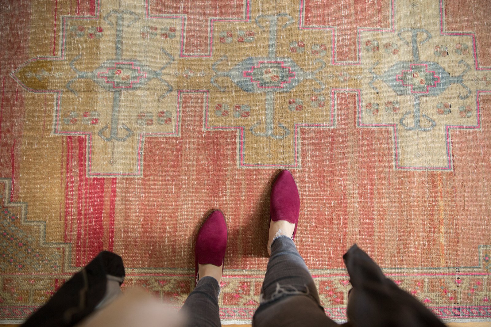 Vintage Distressed Oushak Rug / ONH item 6489 image 1