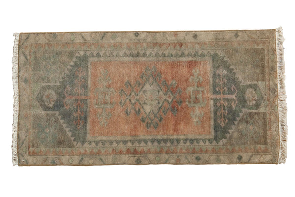 Vintage Distressed Oushak Rug Mat / ONH item 6493