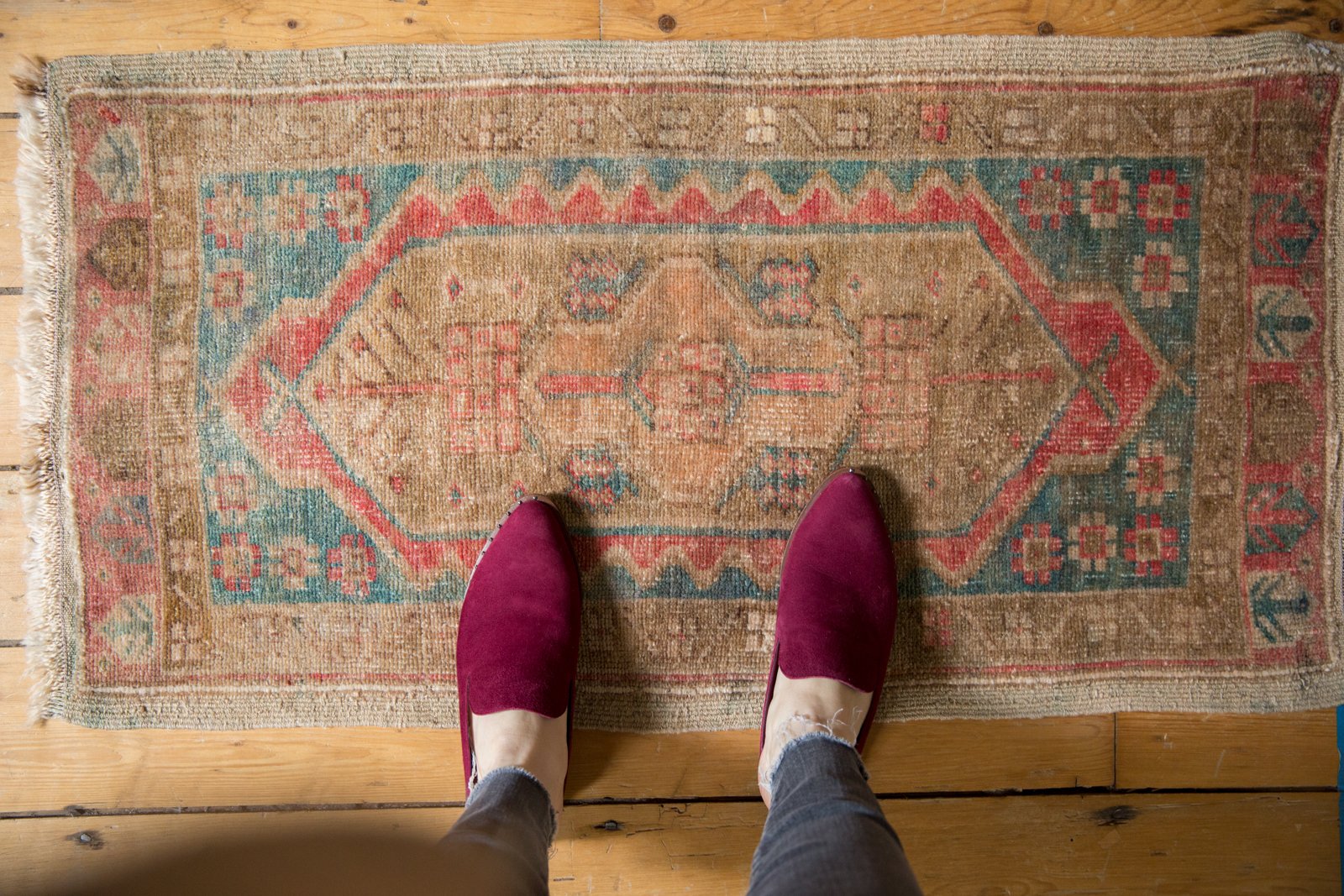 Vintage Distressed Oushak Rug / ONH item 6496 image 1