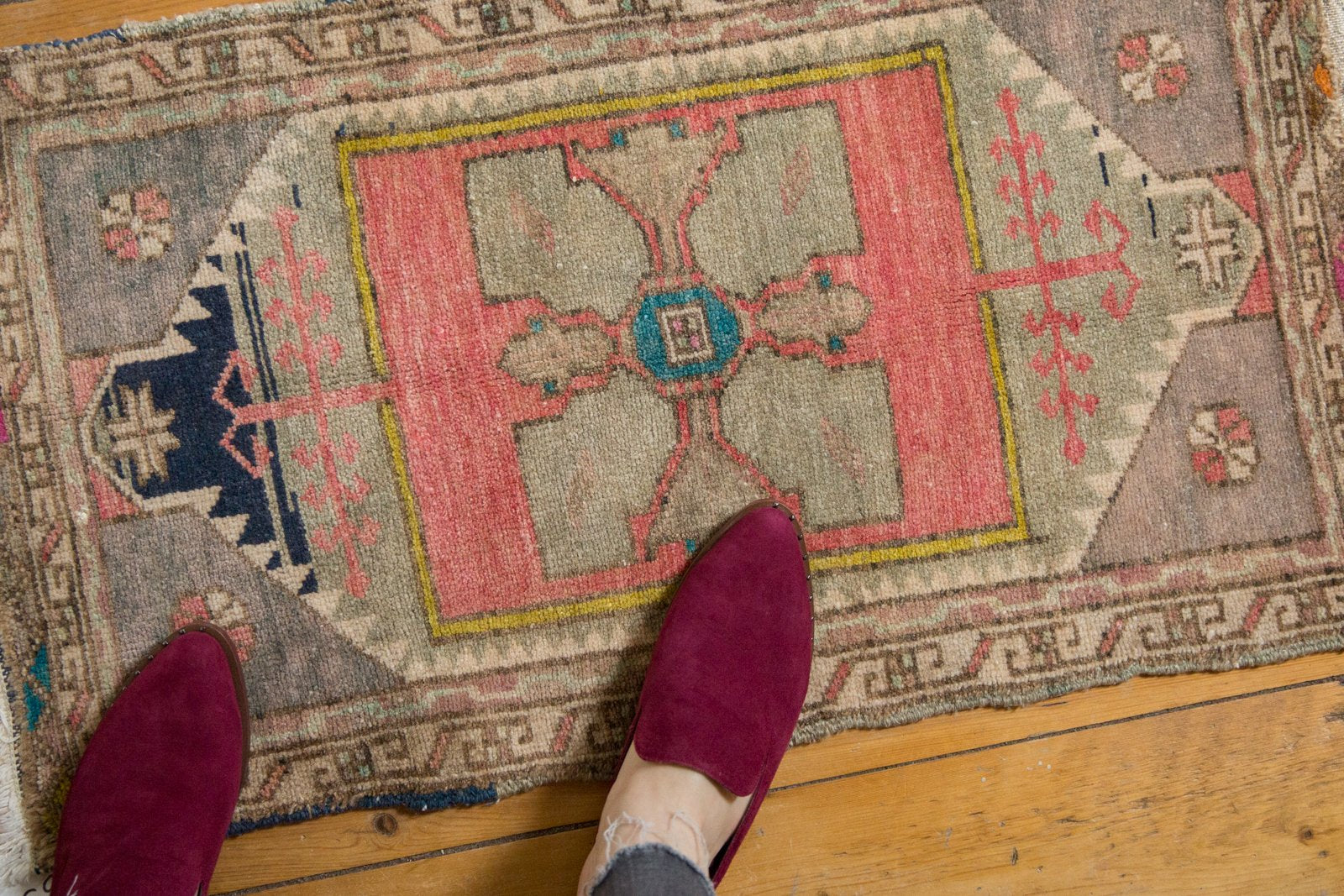 Vintage Distressed Oushak Rug Mat / ONH item 6510 image 1