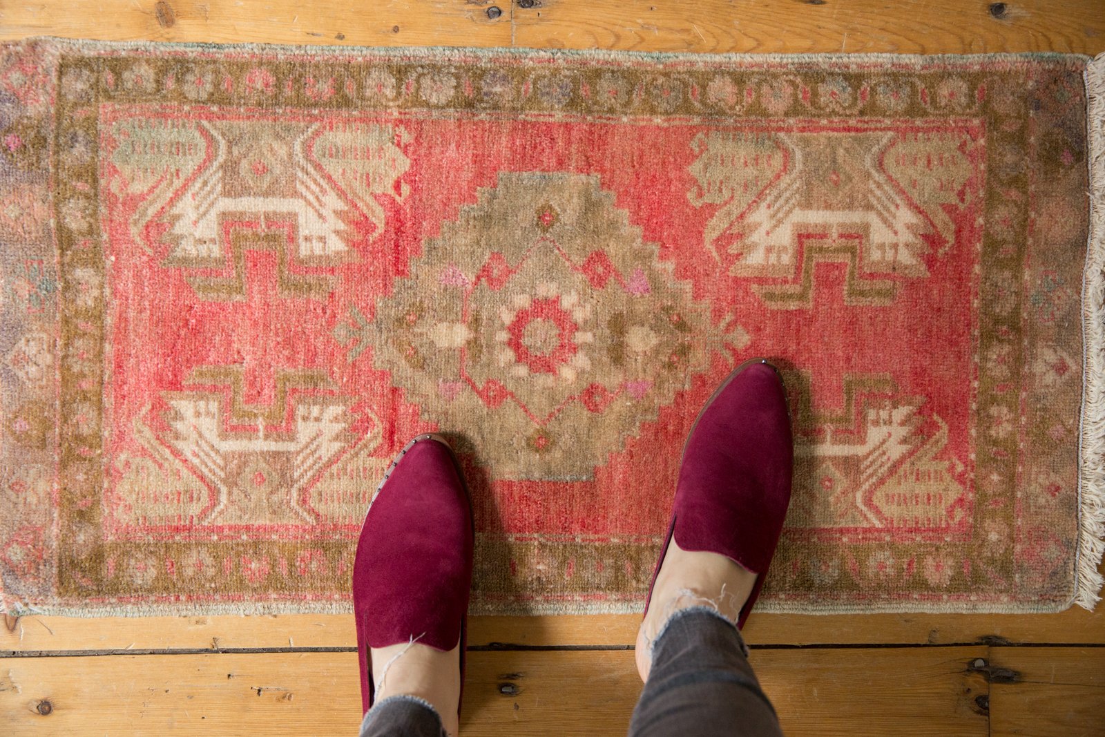 1.5x3 Vintage Distressed Oushak Rug Mat // ONH Item 6512 Image 1