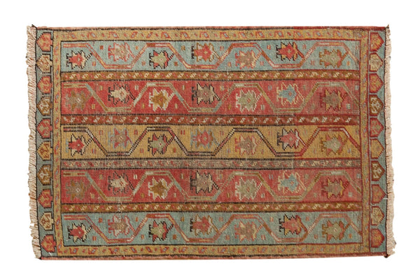 Vintage Distressed Oushak Rug Mat / ONH item 6514