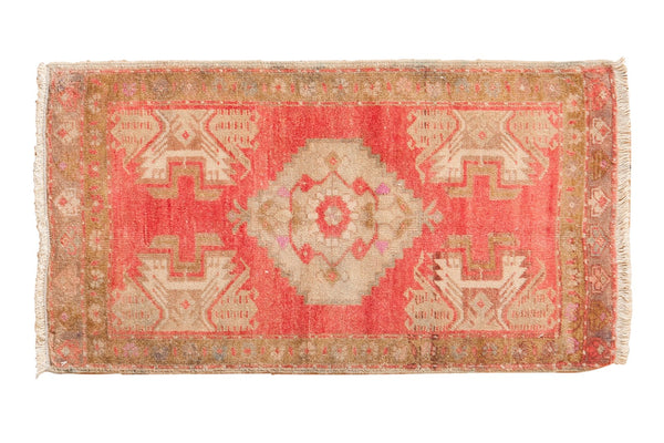 1.5x3 Vintage Distressed Oushak Rug Mat // ONH Item 6610
