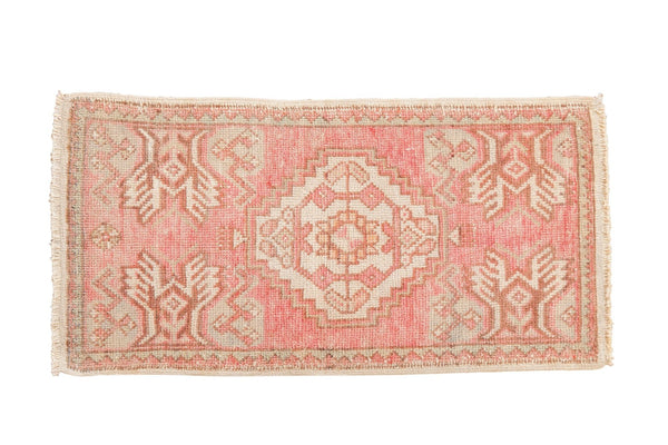 Vintage Distressed Oushak Rug Mat / ONH item 6618