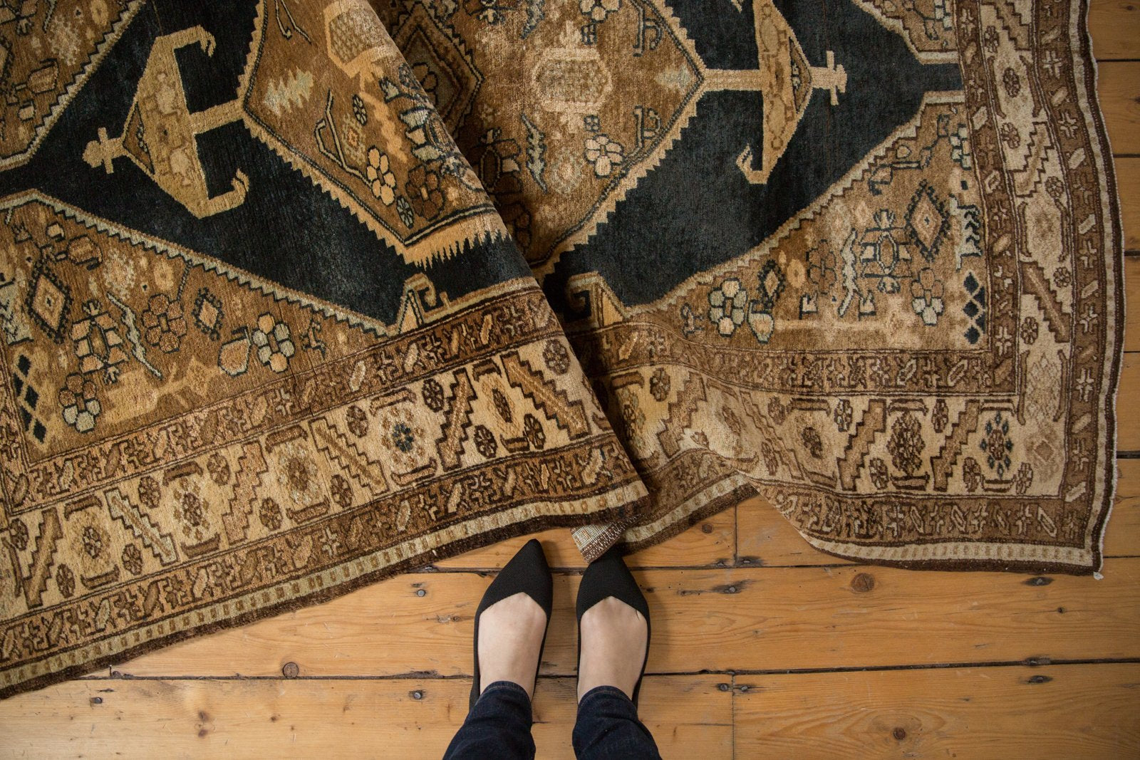 4.5x6.5 Vintage Distressed Northwest Persian Rug // ONH Item 6623 Image 1