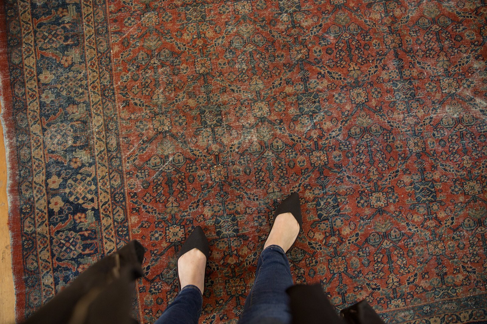 Vintage Mahal Carpet / ONH item 6718 Image 1