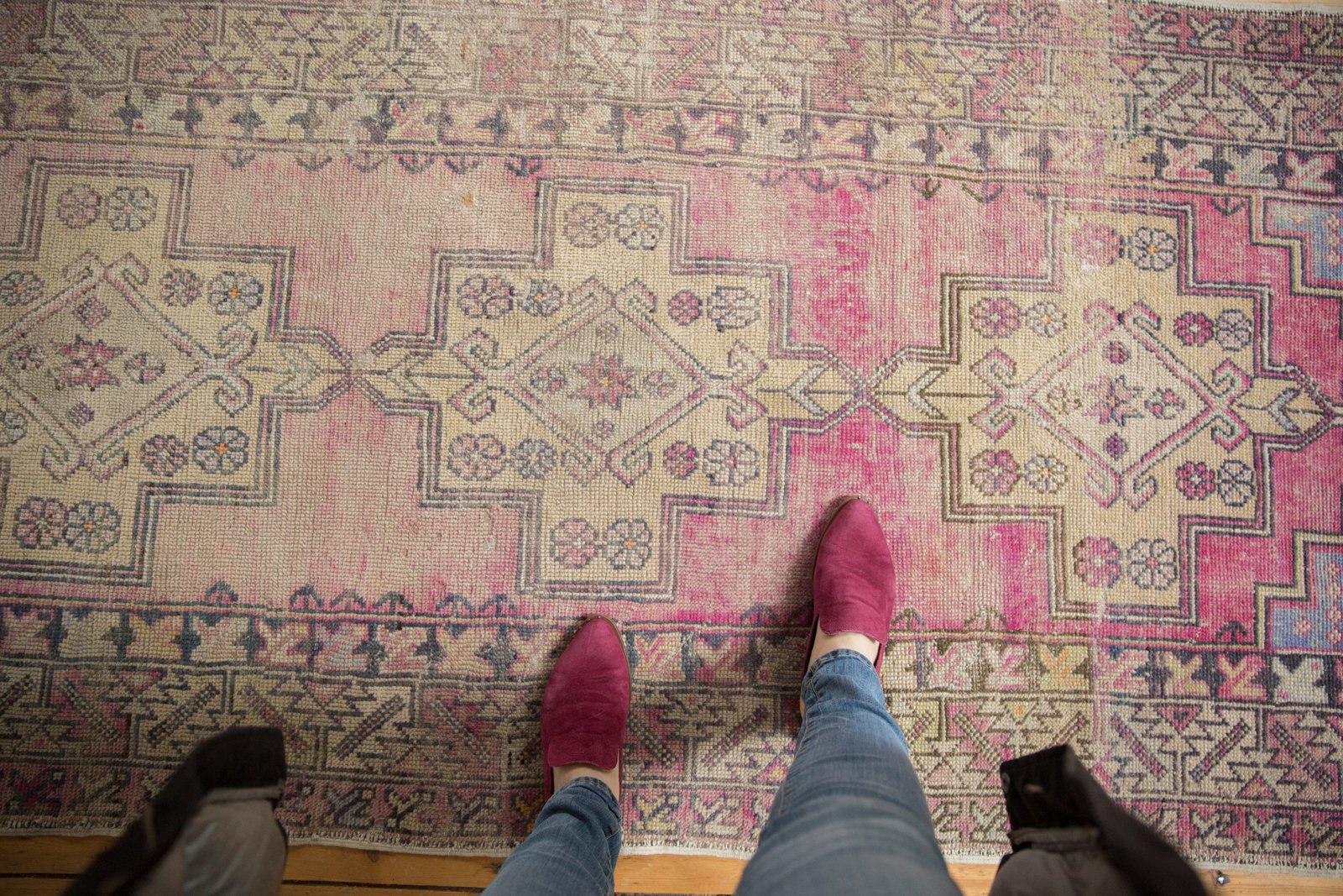 3.5x8.5 Vintage Distressed Oushak Rug Runner // ONH Item 6749 Image 1