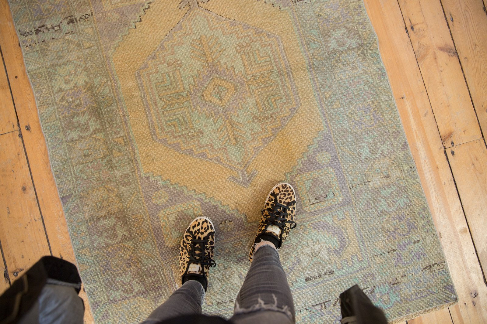 Vintage Distressed Oushak Rug / ONH item 6785 Image 1