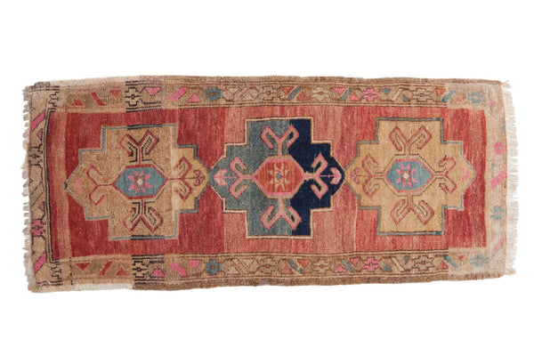 Vintage Distressed Oushak Rug Mat Runner / ONH item 6874