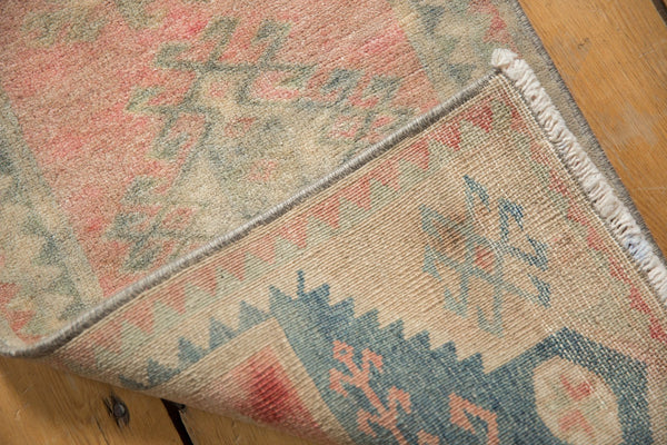 Vintage Distressed Oushak Rug Mat / ONH item 6886 Image 5