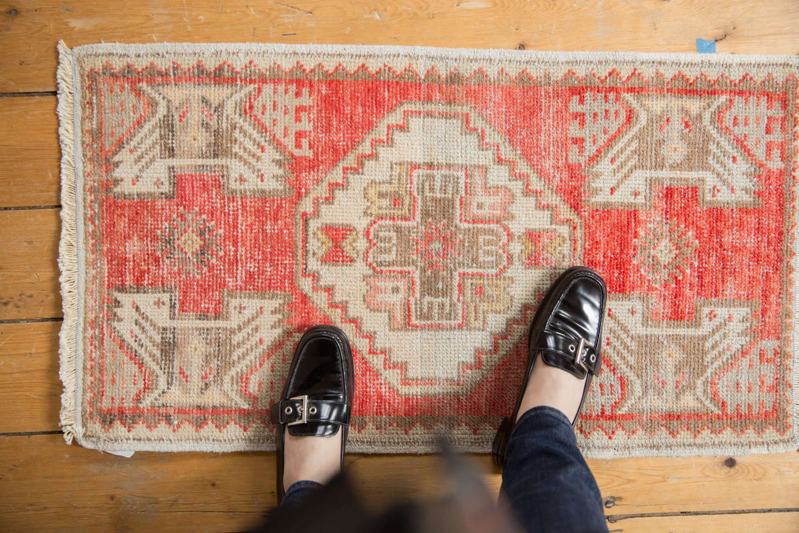 1.5x3 Vintage Distressed Oushak Rug Mat // ONH Item 6887 Image 1