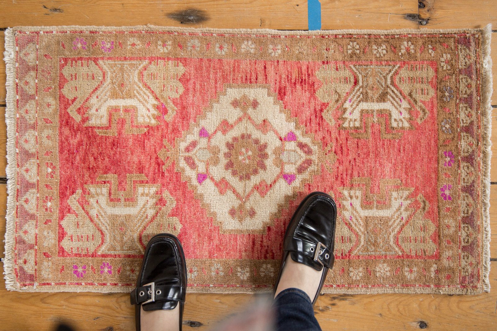 1.5x3 Vintage Distressed Oushak Rug Mat // ONH Item 6889 Image 1