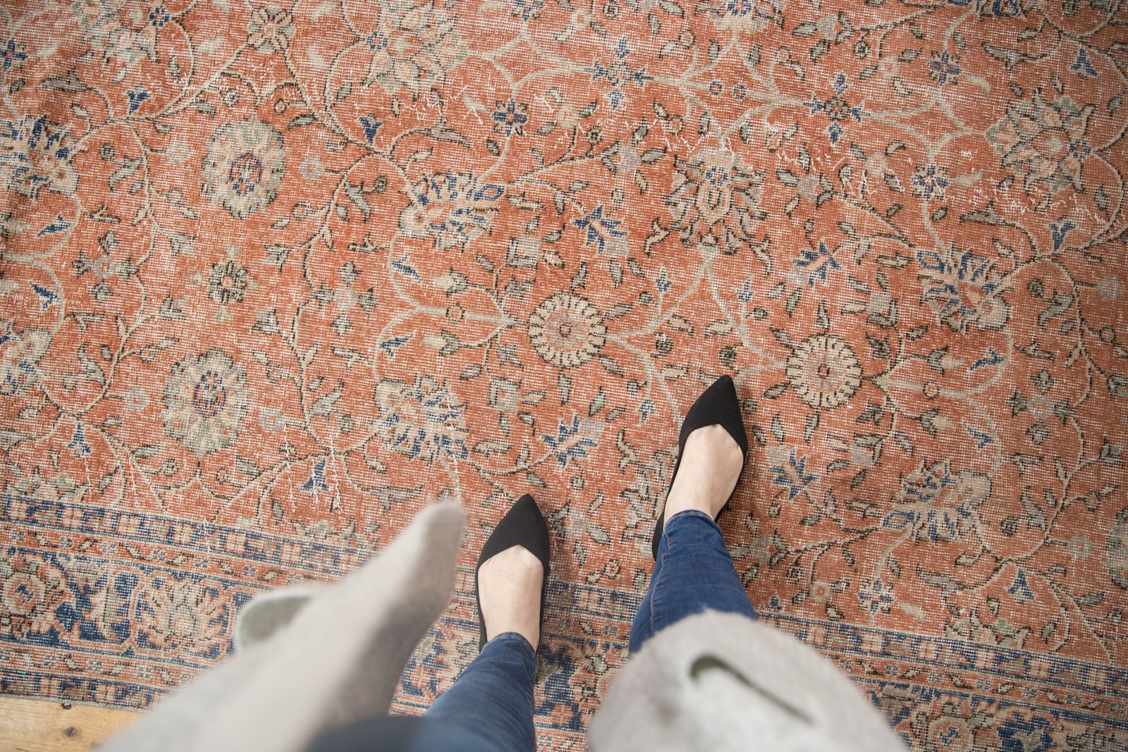 Vintage Distressed Oushak Carpet / ONH item 6961 Image 1