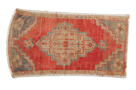 1.5x3 Vintage Distressed Oushak Rug Mat // ONH Item 6987