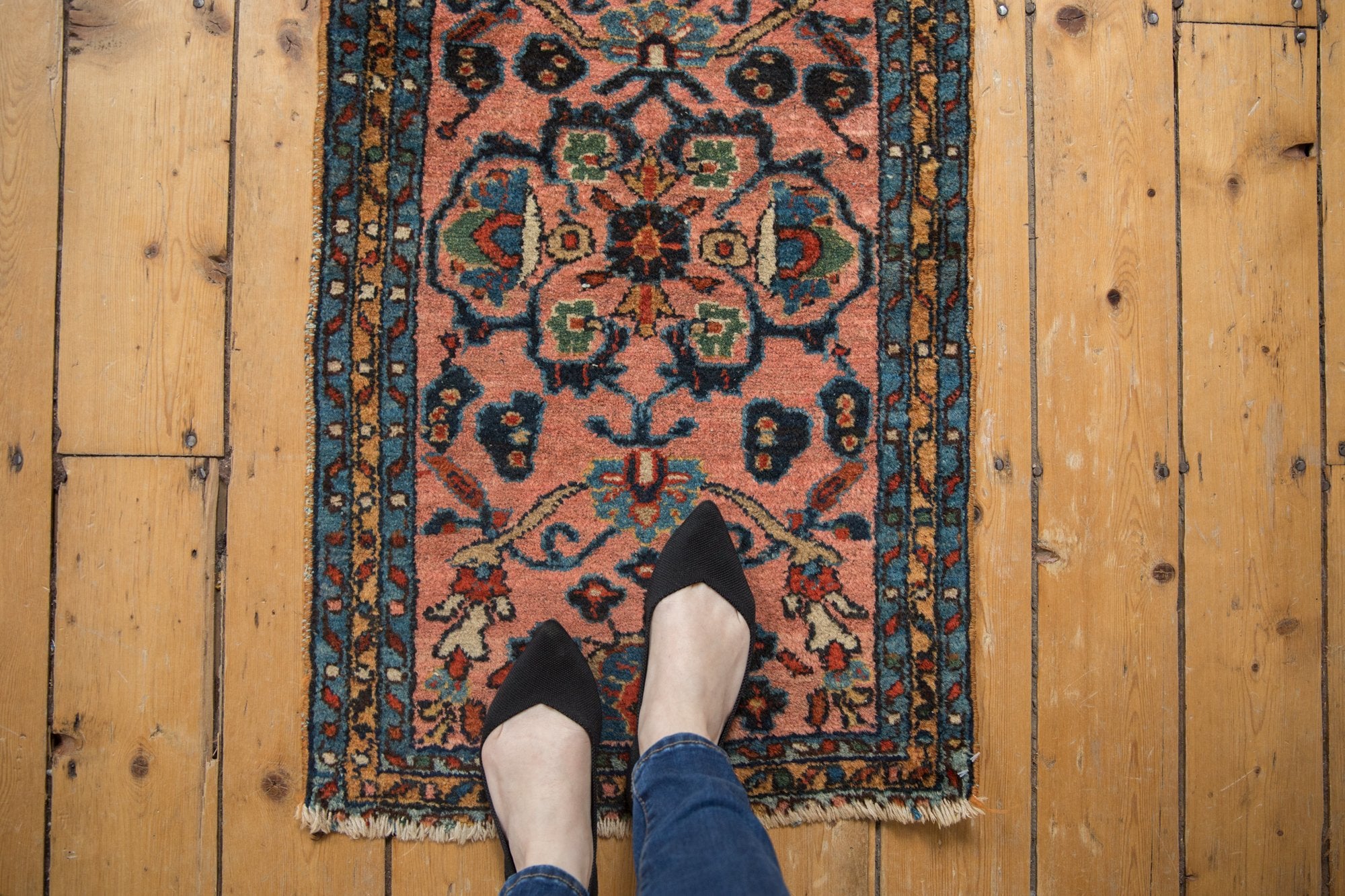 2x3 Vintage Lilihan Rug Mat // ONH Item 7013 Image 1