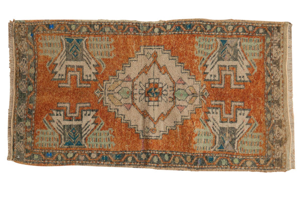 1.5x3 Vintage Distressed Oushak Rug Mat // ONH Item 7082