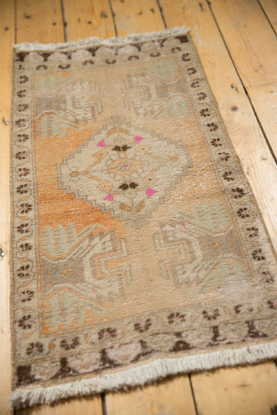 Vintage Distressed Oushak Rug Mat / ONH item 7083 Image 2
