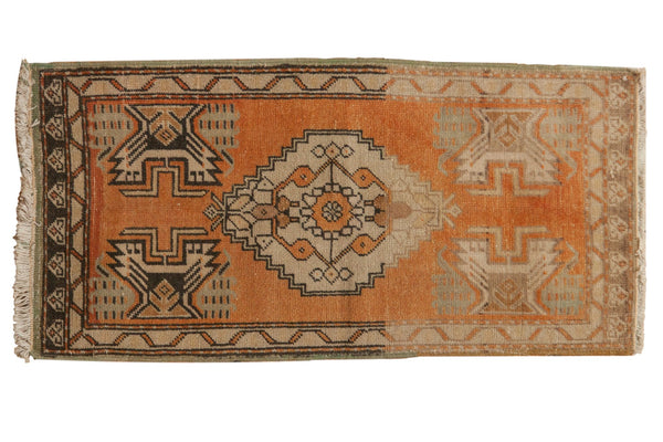1.5x3.5 Vintage Distressed Oushak Rug Mat Runner // ONH Item 7089