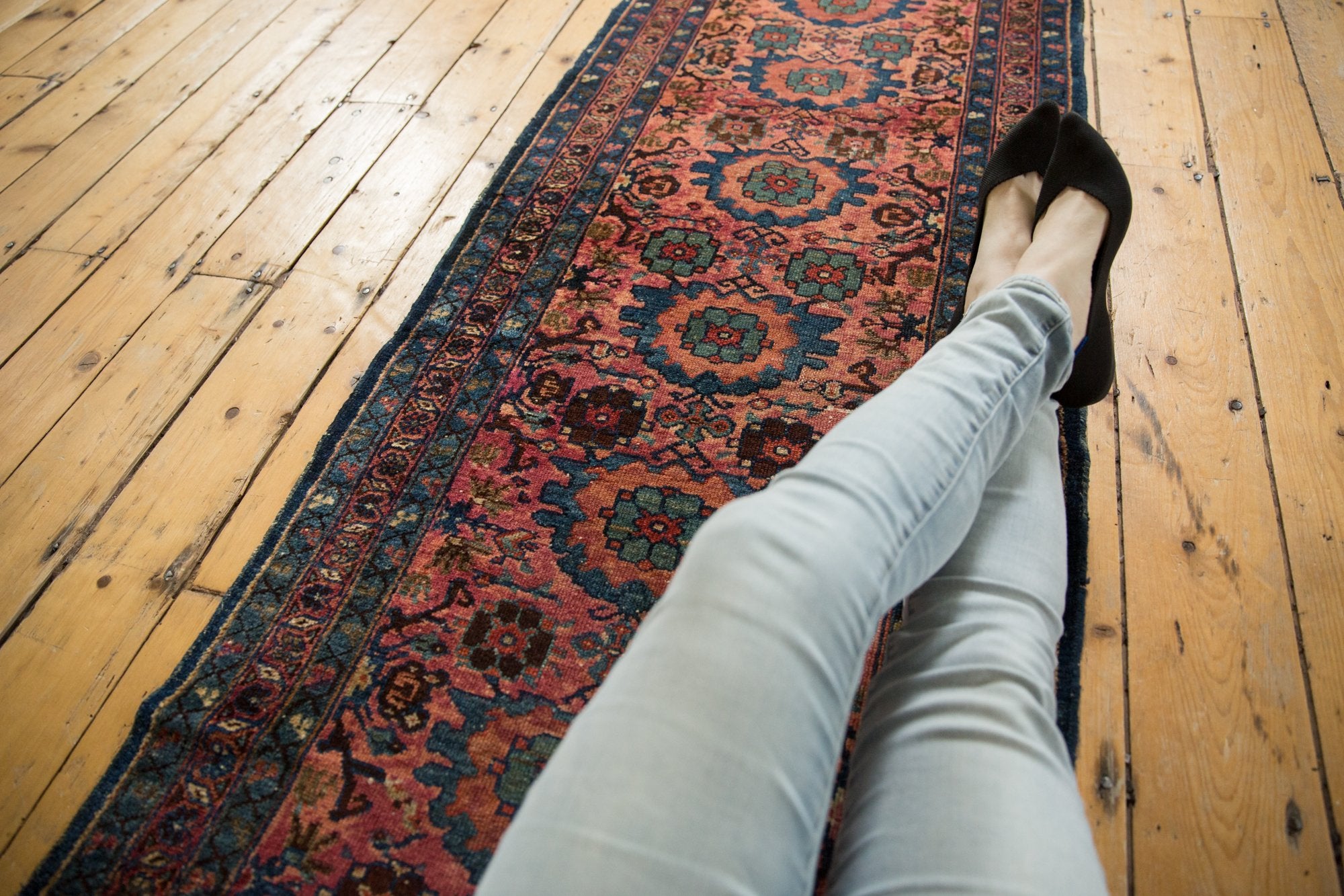 2.5x13 Vintage Lilihan Rug Runner // ONH Item 7122 Image 1