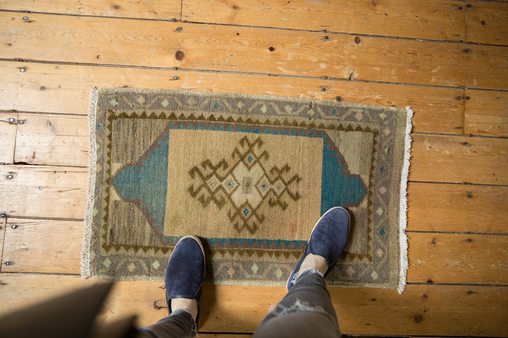 1.5x3 Vintage Distressed Oushak Rug Mat // ONH Item 7191 Image 1