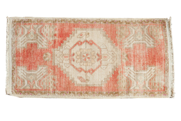 1.5x3 Vintage Distressed Oushak Rug Mat // ONH Item 7199